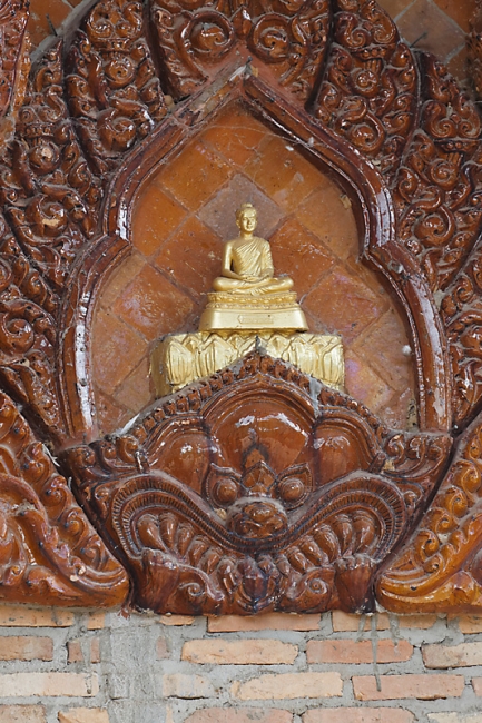 Wat Phu Khao Kaew-055